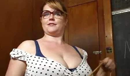 Cama deportiva después de la video erotico pareja masturbación