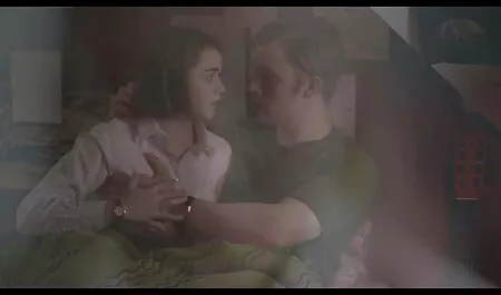 Ruso masturbándose con los dedos porno sensual español