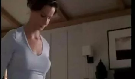 Belleza, Natasha disfrutar masturbándose videos eroticos en español coño