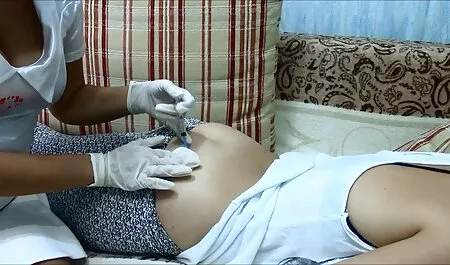 Fascinado por videos eroticos italianos el hermoso busto de una joven,