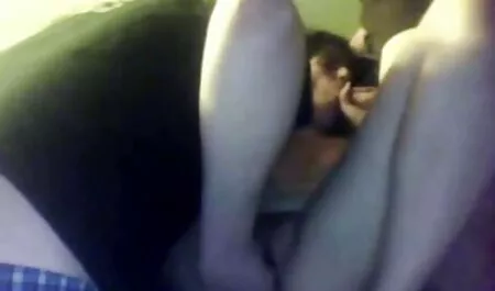 En el sofá, sexo maduro, caricias mutuas, piernas, hermosa videos eroticos caseros