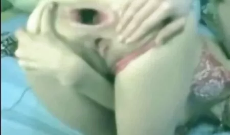 Pongo belleza videos eroticos japoneses en un coño y lo lleno de espesor,