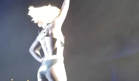 Pikaper juega una chica local, bailes eroticos xxx uno sobre la casa