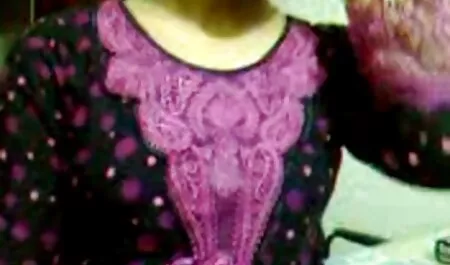 Joven prostituta todos los agujeros en un apartamento alquilado video erotico real